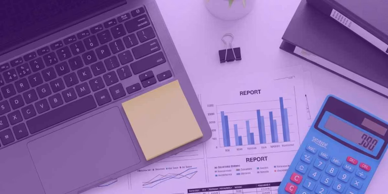 Mesa para analisar benefícios para organizar o trabalho na advocacia